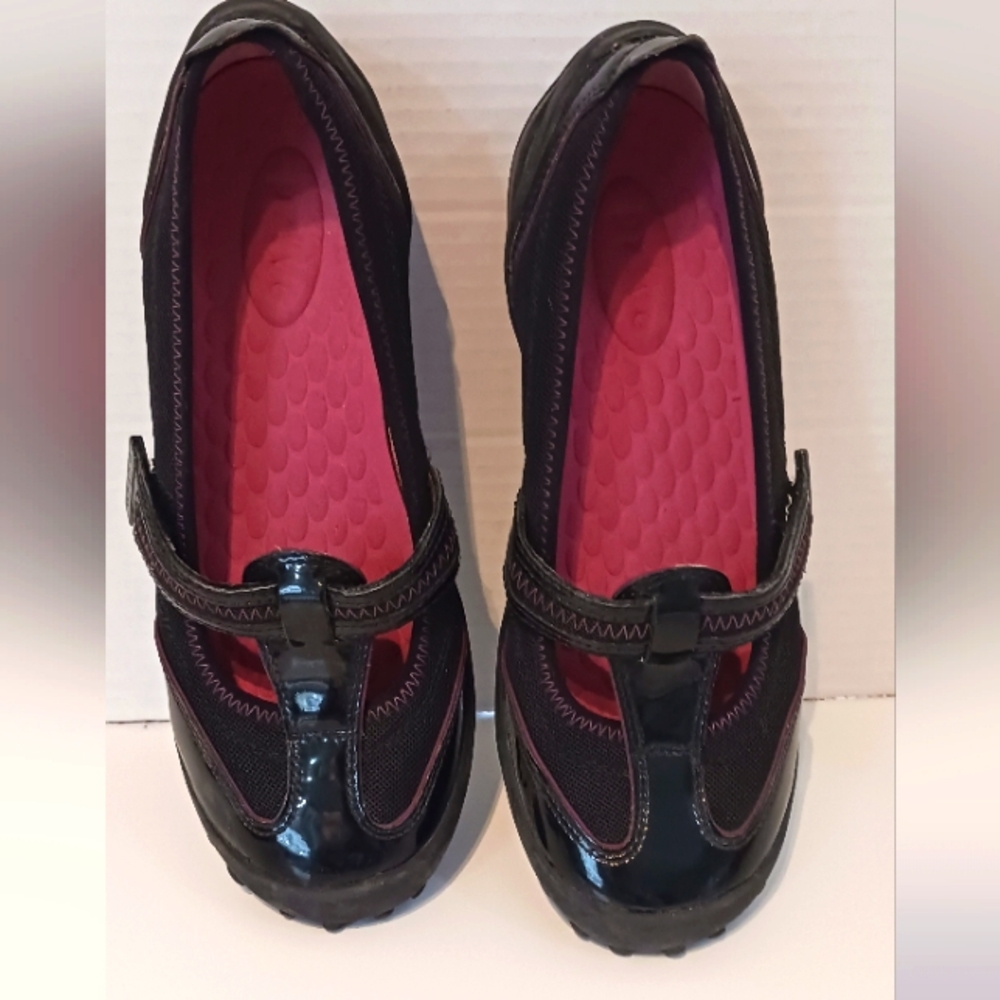 PRIVO by Clarks Shoes sz. 6‎ 1/2 W Mary Janes